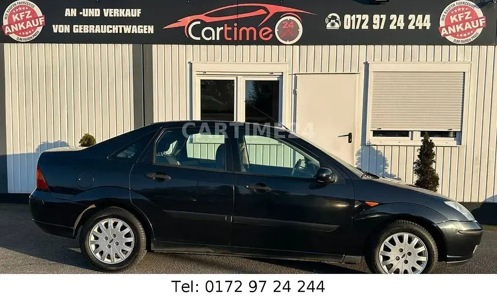 Używany Ford Focus 101 KM (74 kW) 2002 Czarny Sedan/Limuzyna