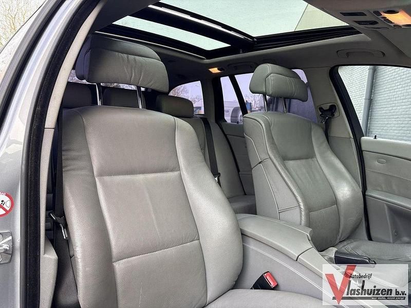 Gebraucht BMW 530 Executive 218 PS (160 kW) 2004 Grau Kombi