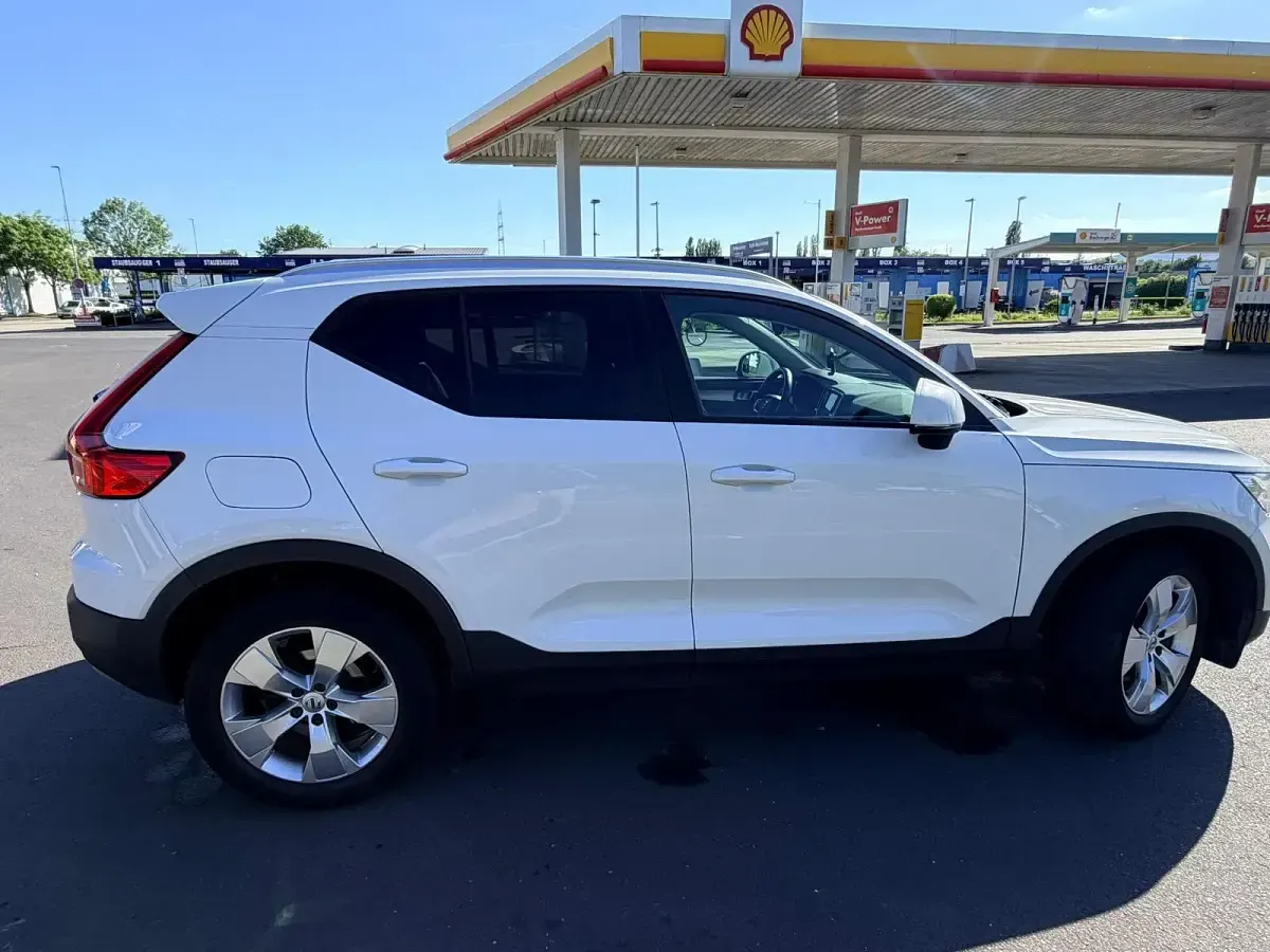 Gebraucht Volvo XC40 190 PS (139 kW) 2019 Weiß SUV