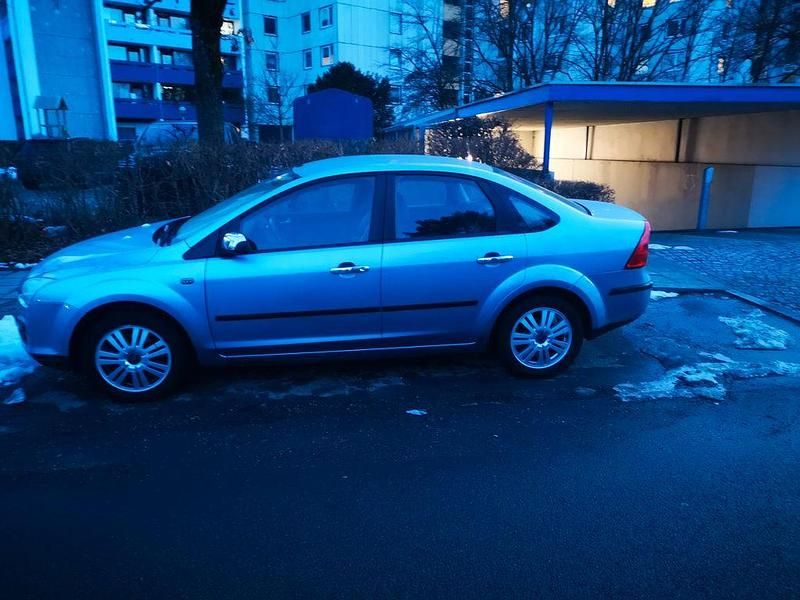 Gebraucht Ford Focus 101 PS (74 kW) 2006 Blau Limousine