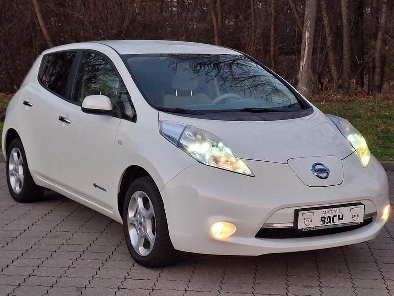 Gebraucht Nissan Leaf Basis 80 kW (109 PS) 2012 Weiß Kleinwagen