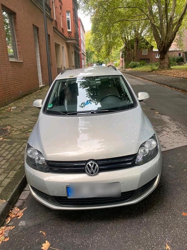 Grau Gebraucht 2009 VW Golf Plus Cross Van / Kleinbus | 6.500 € (Fairer Preis) - Bild 1/4