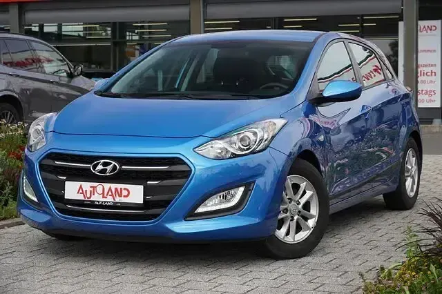 Gebraucht Hyundai i30 Classic 101 PS (74 kW) 2016 Blau Coupé