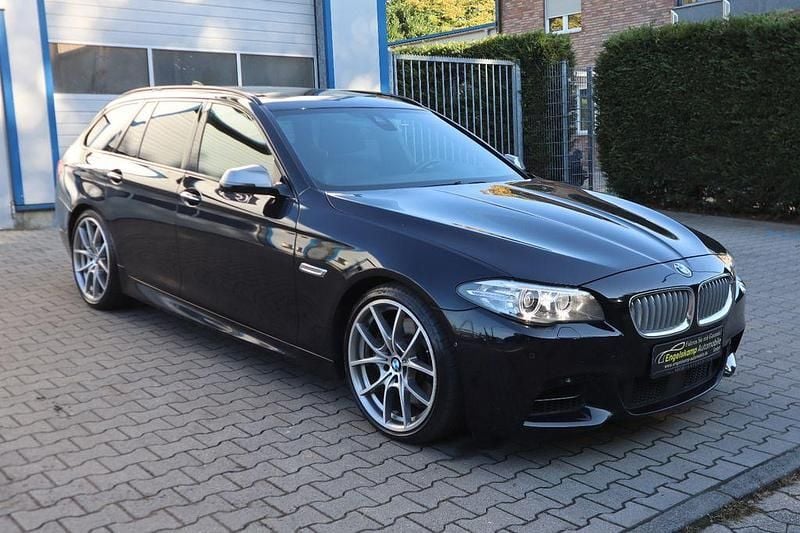 Schwarz Gebraucht 2015 BMW M550 Performance Limousine | 19.490 € (Guter Preis) - Bild 1/4