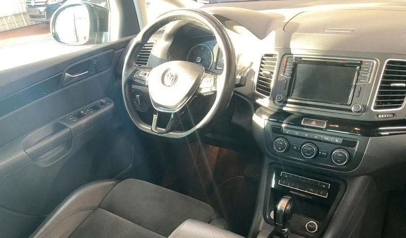 Gebraucht VW Sharan Highline 184 PS (135 kW) 2017 Schwarz Van / Kleinbus