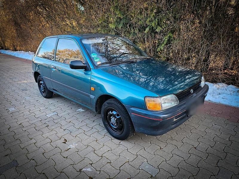 Gebraucht Toyota Starlet 75 PS (55 kW) 1994 Grün Kleinwagen