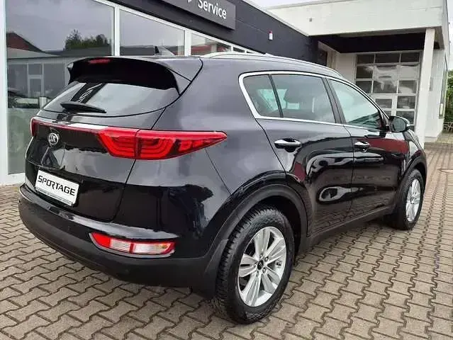 Gebraucht Kia Sportage 132 PS (97 kW) 2017 (1k) zilinaschwarz met. SUV