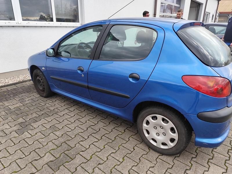 Gebraucht Peugeot 206 75 PS (55 kW) 2008 Blau Kleinwagen