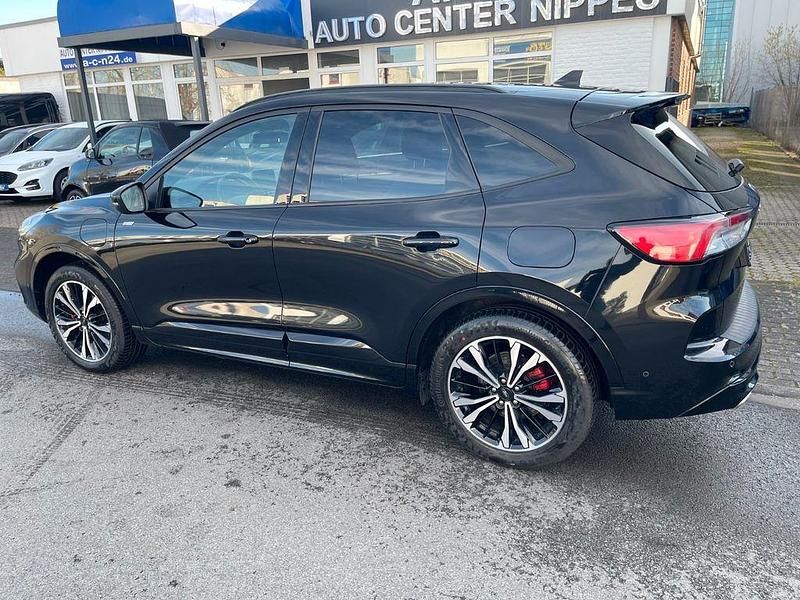 Gebraucht Ford Kuga ST-Line X 152 PS (111 kW) 2022 Schwarz SUV