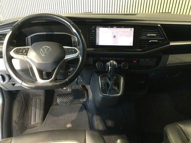 Gebraucht VW Multivan Generation Six 150 PS (110 kW) 2022 Candyweiß Van