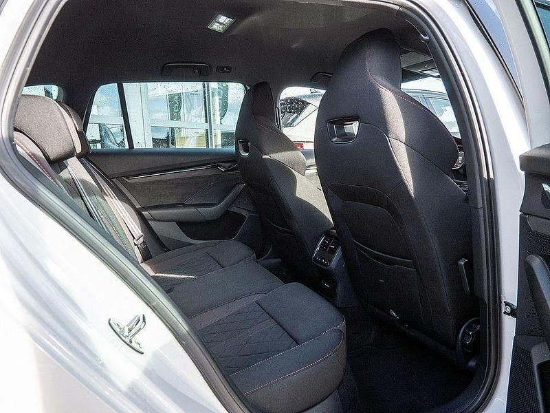 Gebraucht Skoda Octavia RS 245 PS (180 kW) 2022 Candy weiss Kombi