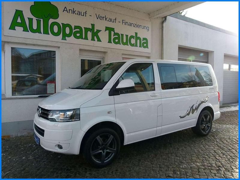 Candyweiss Gebraucht 2015 VW Multivan Van | 25.980 € (Guter Preis) - Bild 1/4