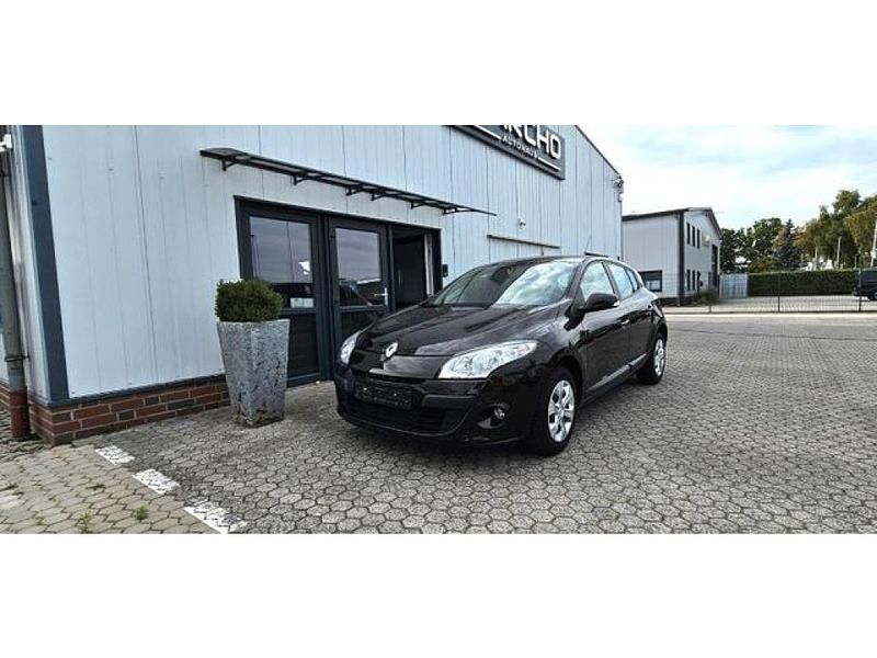 Braun Gebraucht 2012 Renault Mégane III Expression Limousine | 6.990 € (Etwas zu teuer) - Bild 1/4