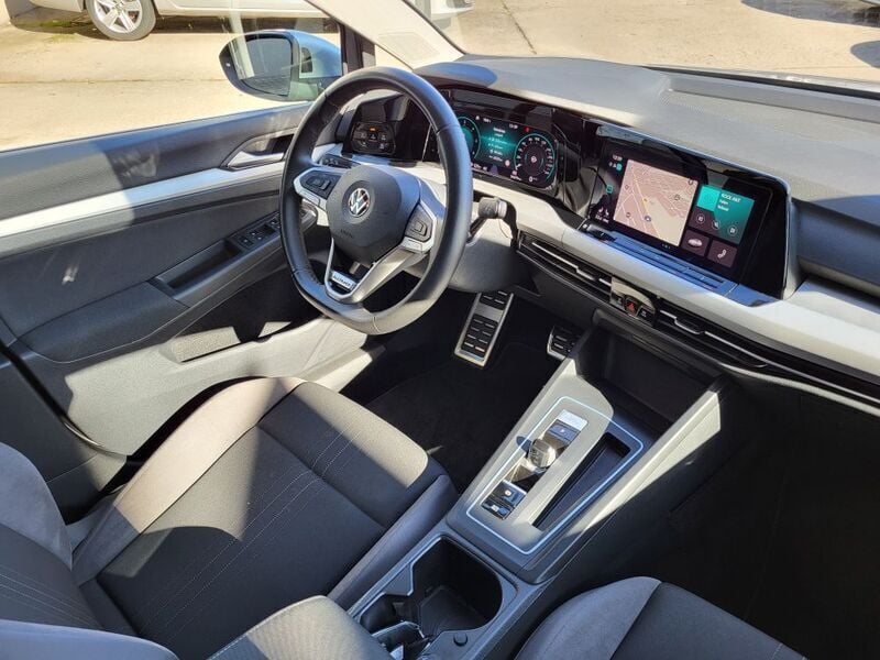 Gebraucht VW Golf Alltrack 200 PS (147 kW) 2022 Mondsteingrau Kombi