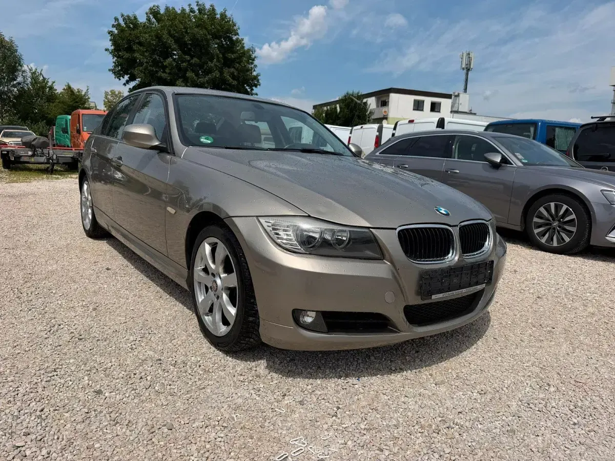 Gebraucht BMW 318 143 PS (105 kW) 2010 Beige Limousine
