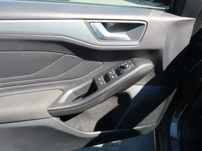 Gebraucht Ford Focus ST-Line 155 PS (114 kW) 2022 Magneticgrau Kombi