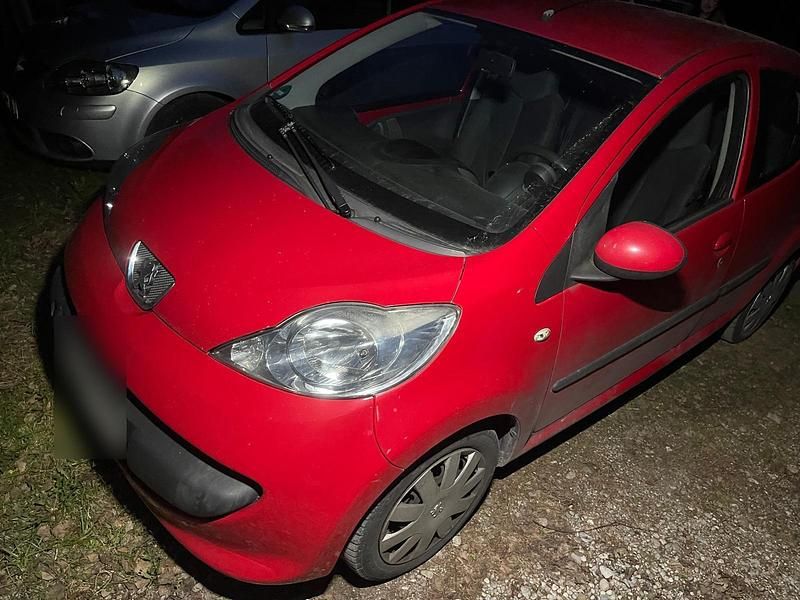 Gebraucht Peugeot 107 68 PS (50 kW) 2006 Rot Kleinwagen