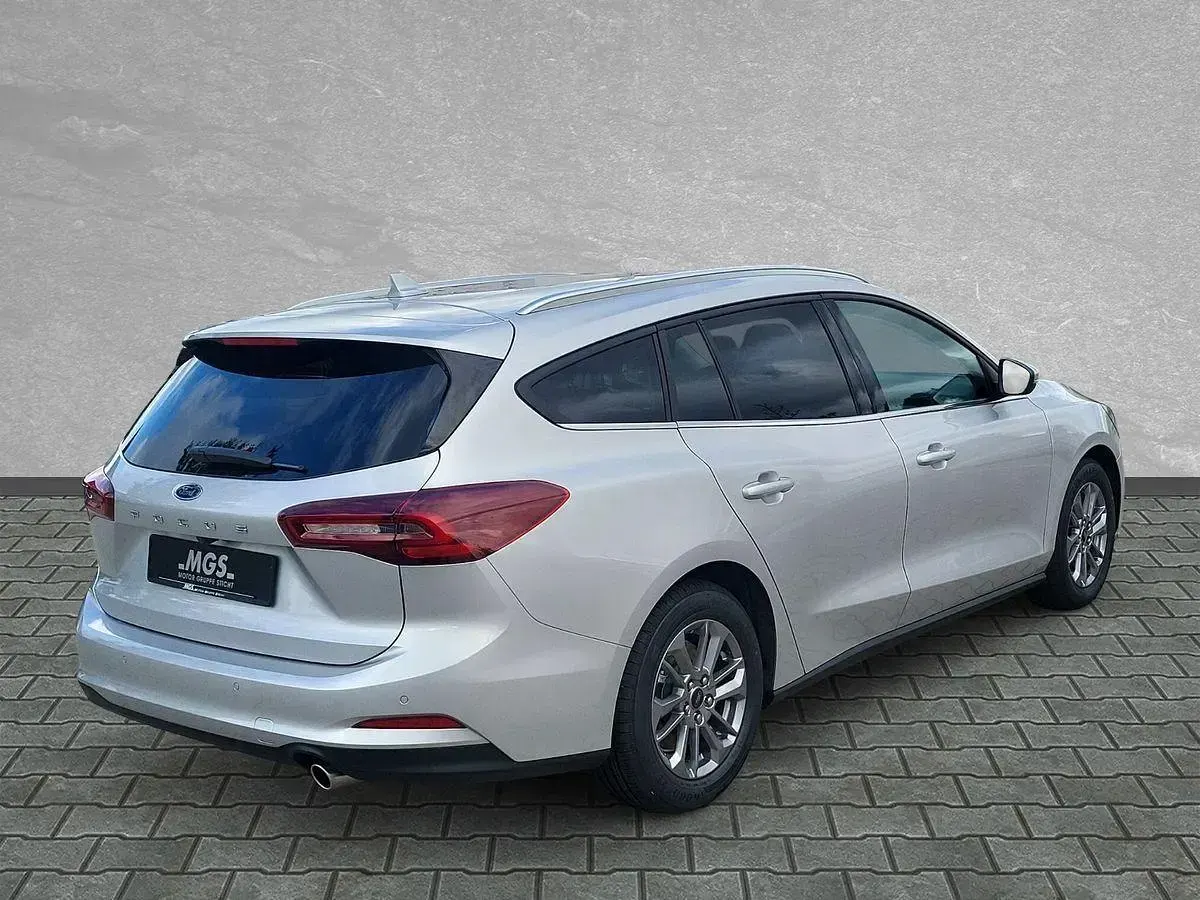 Neu Ford Focus Titanium 155 PS (114 kW) 2025 Moondust silver metallic Limousine