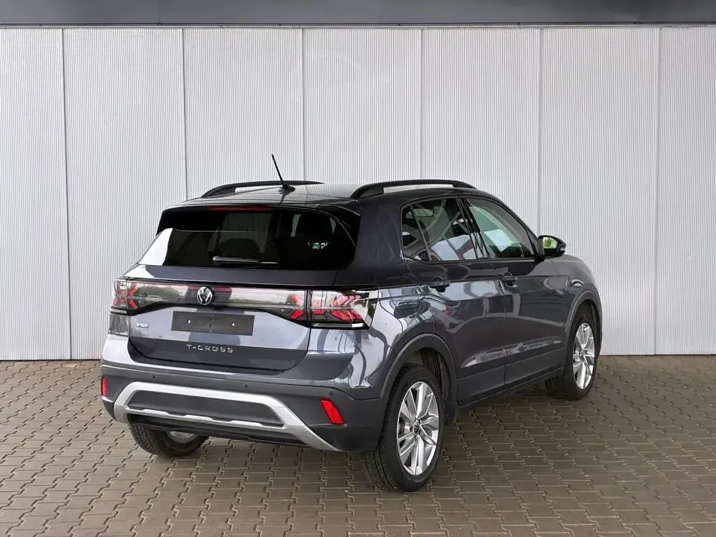 Gebraucht VW T-Cross Life 116 PS (85 kW) 2025 Grau SUV