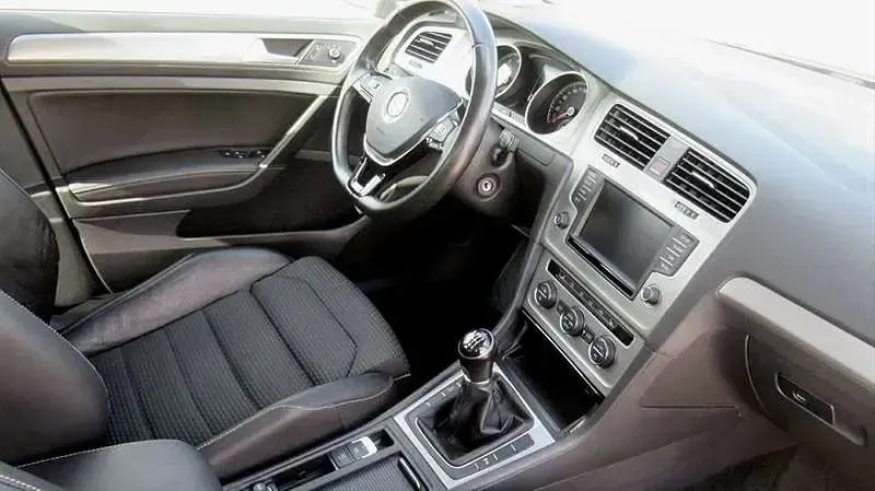 Gebraucht VW Golf VII 110 PS (80 kW) 2016 Grau / metallic Kombi