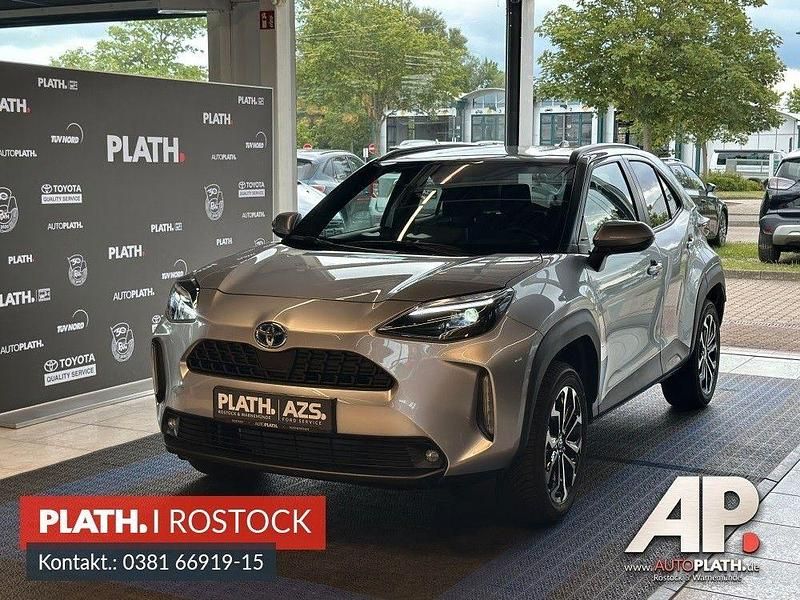 Silber Gebraucht 2024 Toyota Yaris Cross SUV | 29.990 € (Fairer Preis) - Bild 1/4