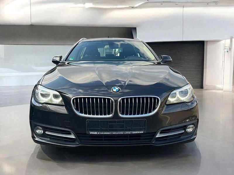 Gebraucht BMW 520 184 PS (135 kW) 2014 Braun Limousine