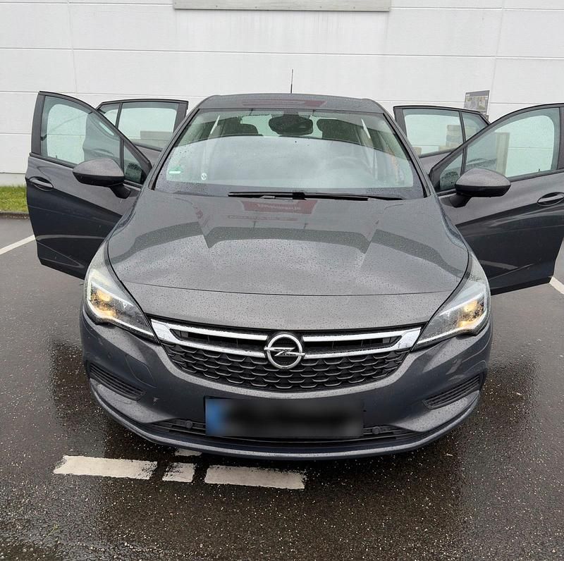 Gebraucht Opel Astra 105 PS (77 kW) 2015 Grau Kleinwagen
