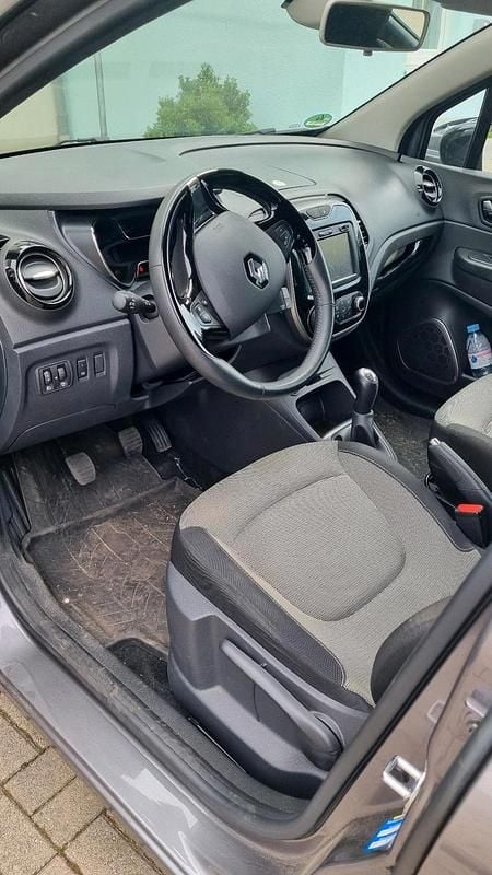 Gebraucht Renault Captur 90 PS (66 kW) 2016 Grau SUV