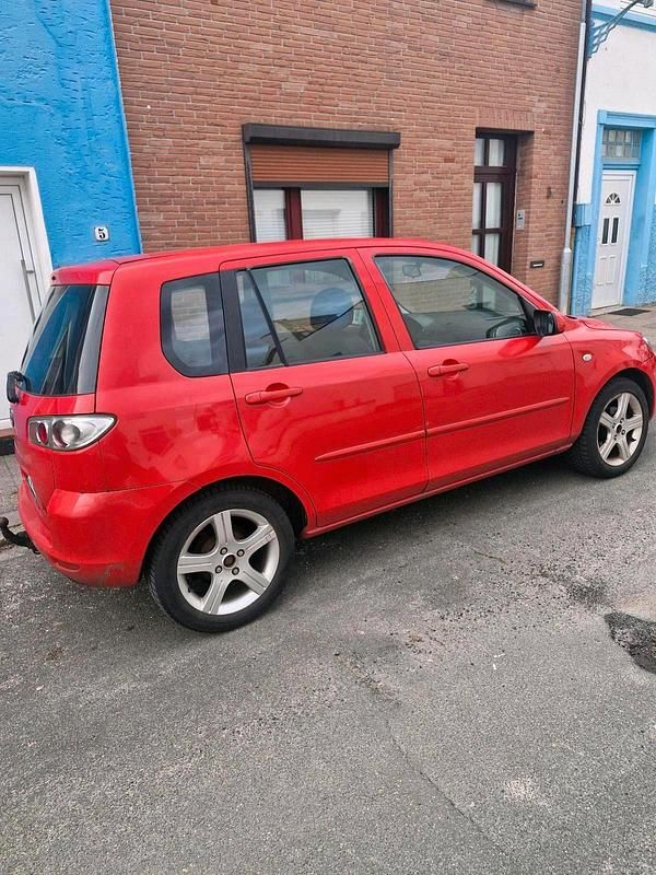 Gebraucht Mazda 2 65 PS (47 kW) 2007 Rot Kleinwagen