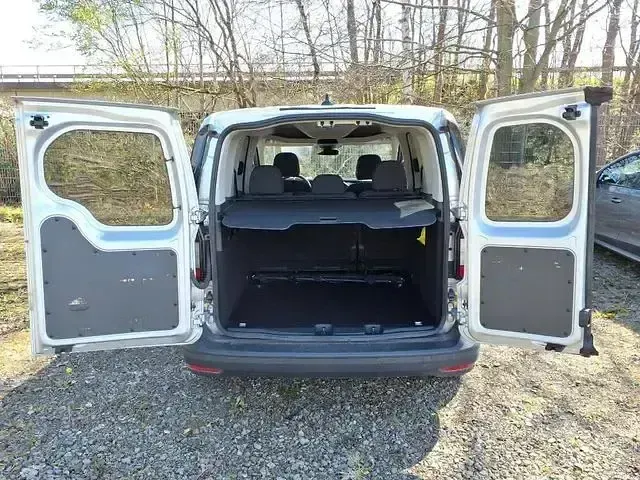 Gebraucht VW Caddy 122 PS (89 kW) 2021 Silber Van / Kleinbus