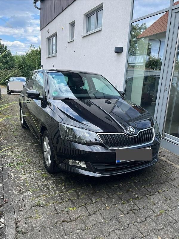 Schwarz Gebraucht 2015 Skoda Fabia Ambition Kleinwagen | 7.600 € (Fairer Preis) - Bild 1/4