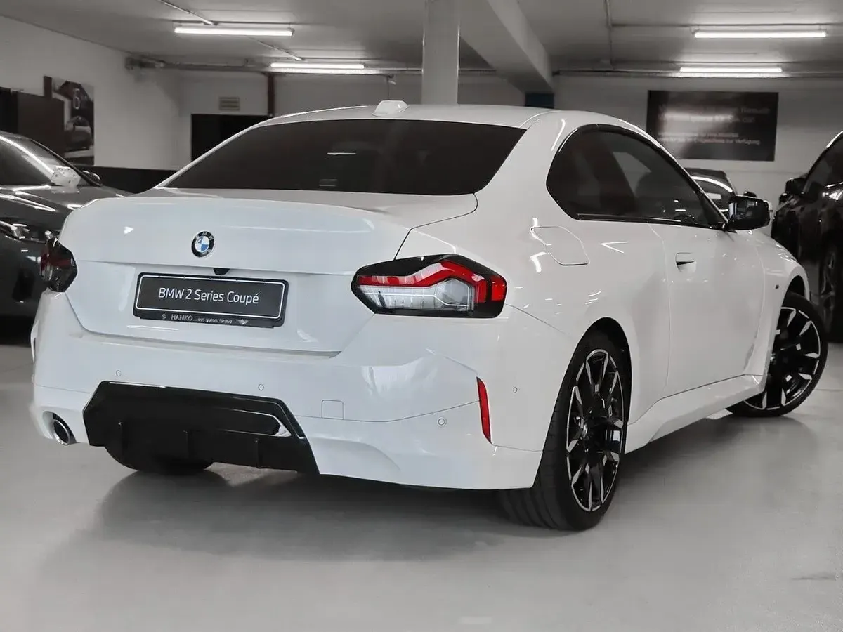 Neu BMW 220 Efficient Dynamics 190 PS (139 kW) 2026 Alpinweiss iii Coupé