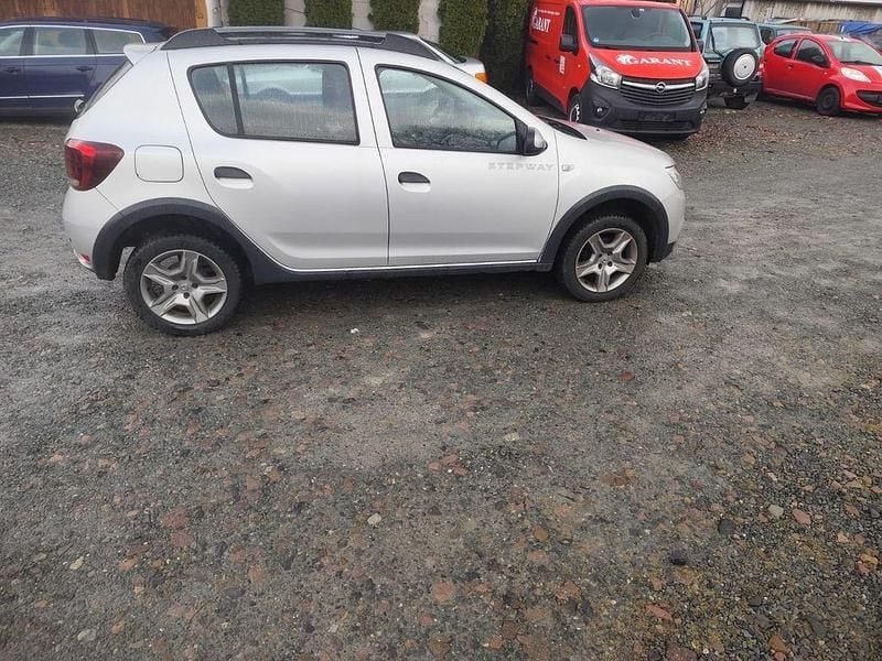 Gebraucht Dacia Sandero Prestige 90 PS (66 kW) 2018 Silber Limousine