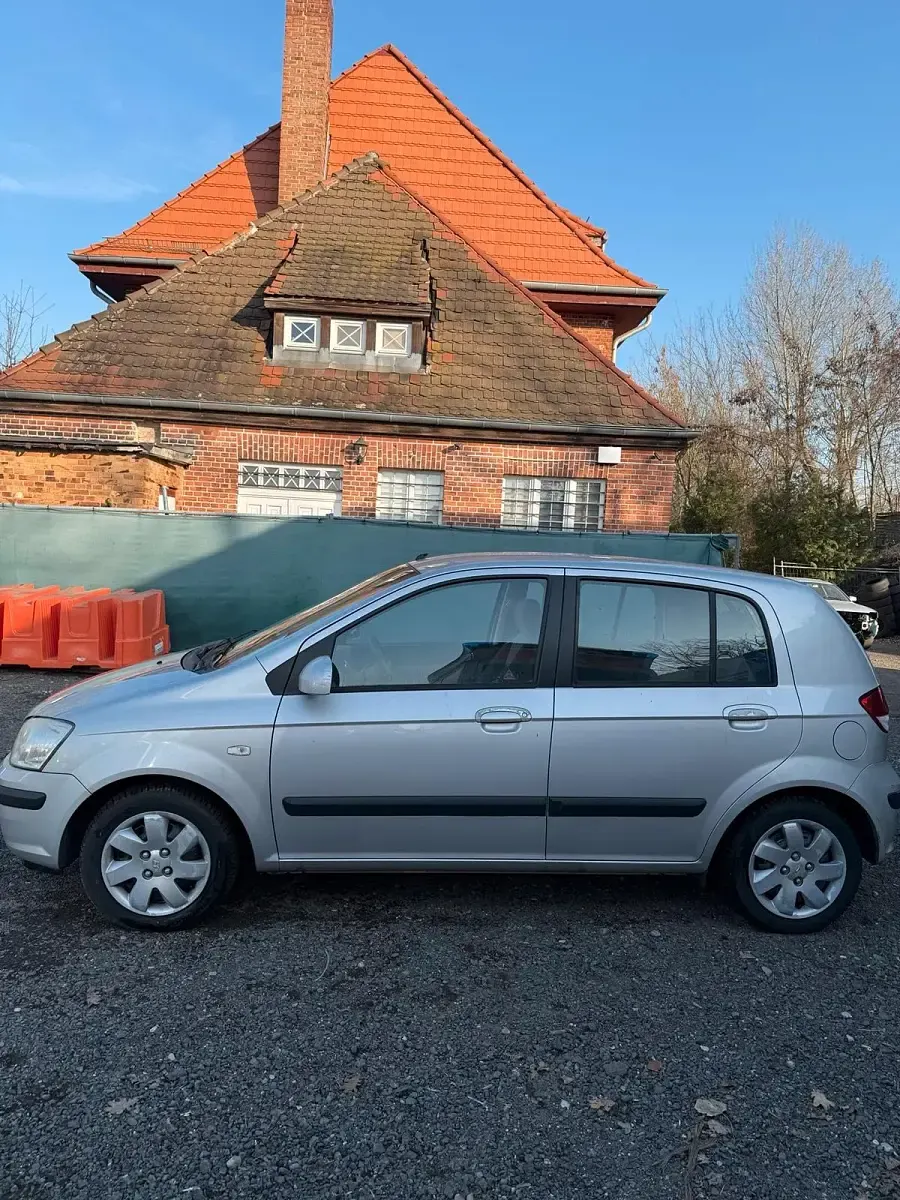 Gebraucht Hyundai Getz 63 PS (46 kW) 2004 Silber Kleinwagen