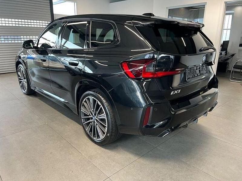 Gebraucht BMW iX1 Comfort Edition 230 kW (313 PS) 2023 Schwarz SUV