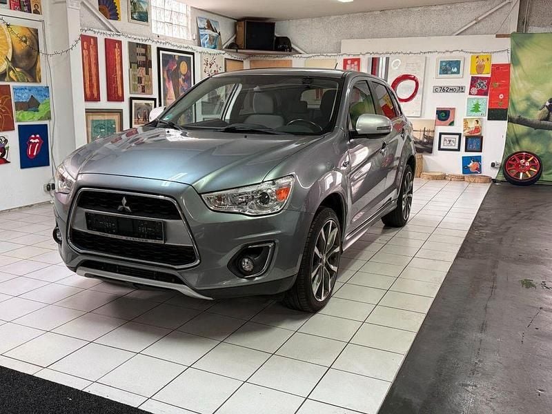 Grau Gebraucht 2015 Mitsubishi ASX Diamant Edition SUV | 7.990 € (Guter Preis) - Bild 1/4
