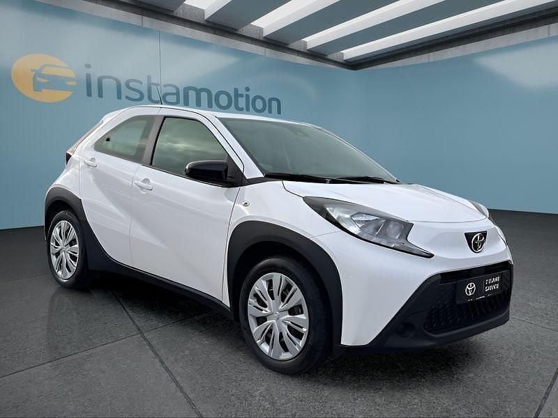 Weiß Neu 2025 Toyota Aygo Kleinwagen | 16.499 € - Bild 1/4