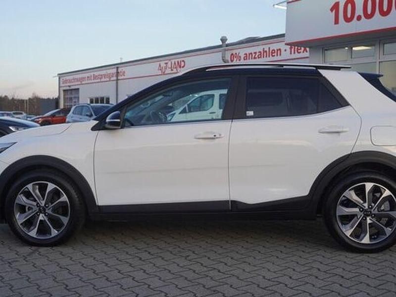 Gebraucht Kia Stonic Spirit 120 PS (88 kW) 2020 Weiß SUV