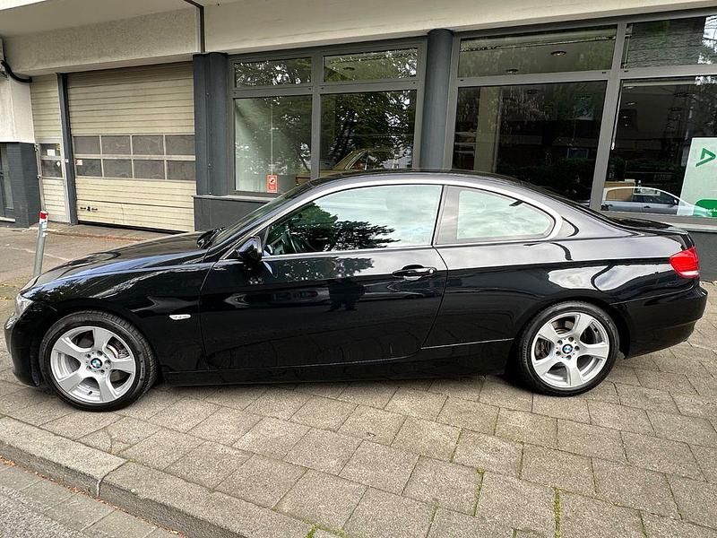 Second-hand BMW 325 Performance 218 CP (160 kW) 2008 Negru Coupe