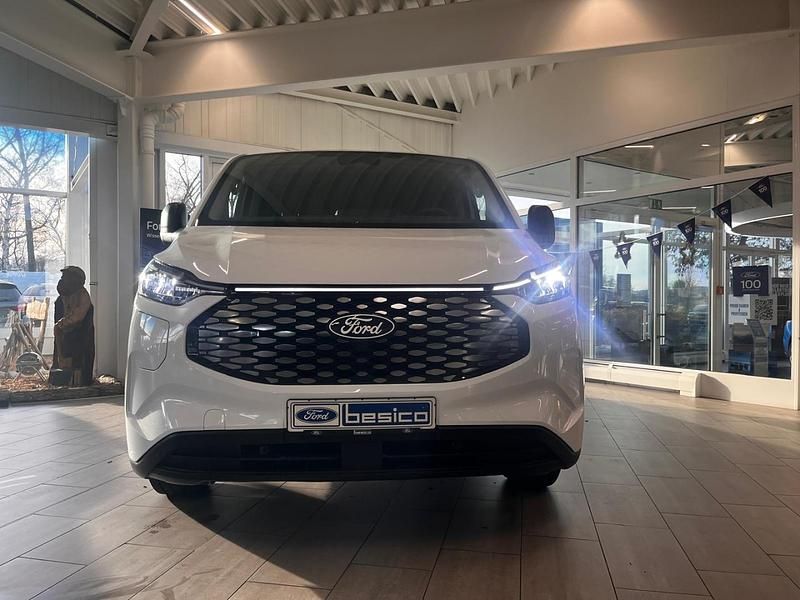 Nowe Ford Transit Trend 100 kW (136 KM) 2025 Biały Minivan