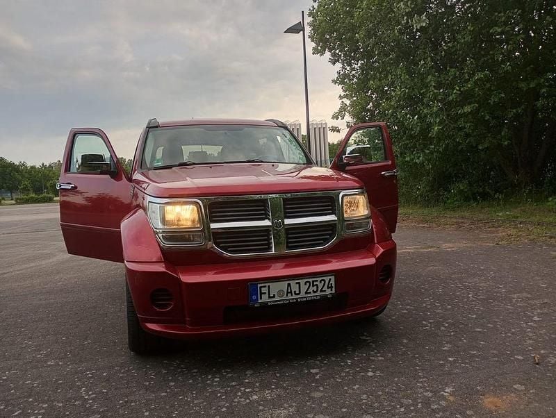 Gebraucht Dodge Nitro 177 PS (130 kW) 2008 Rot SUV