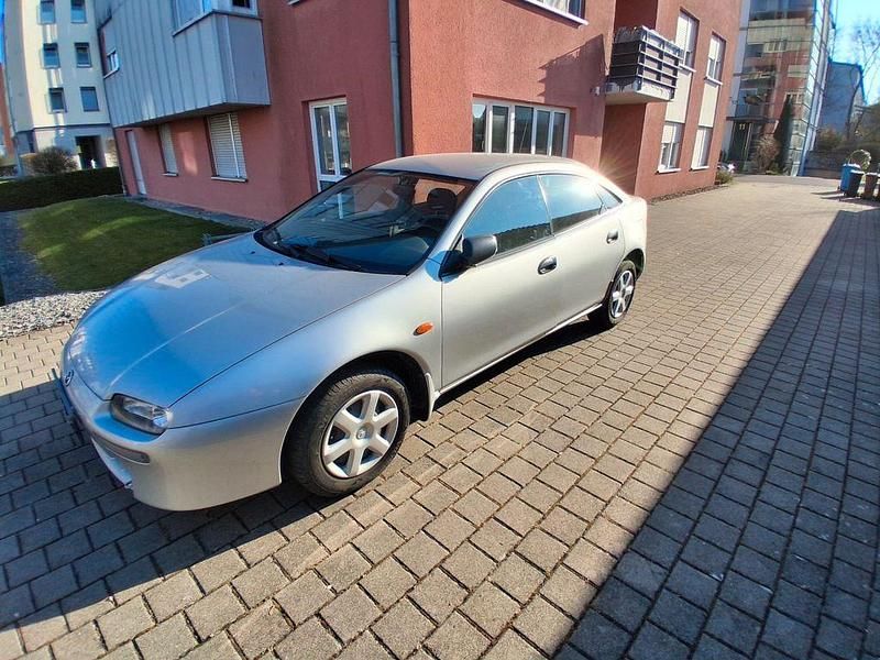 Gebraucht Mazda 323S Comfort 88 PS (64 kW) 1998 Silber Limousine