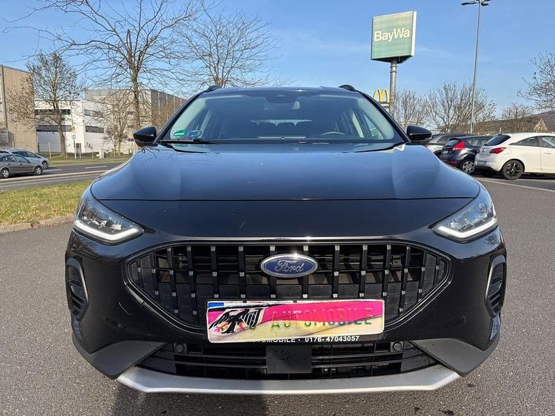 Gebraucht Ford Focus Active X 116 PS (85 kW) 2023 Schwarz Limousine