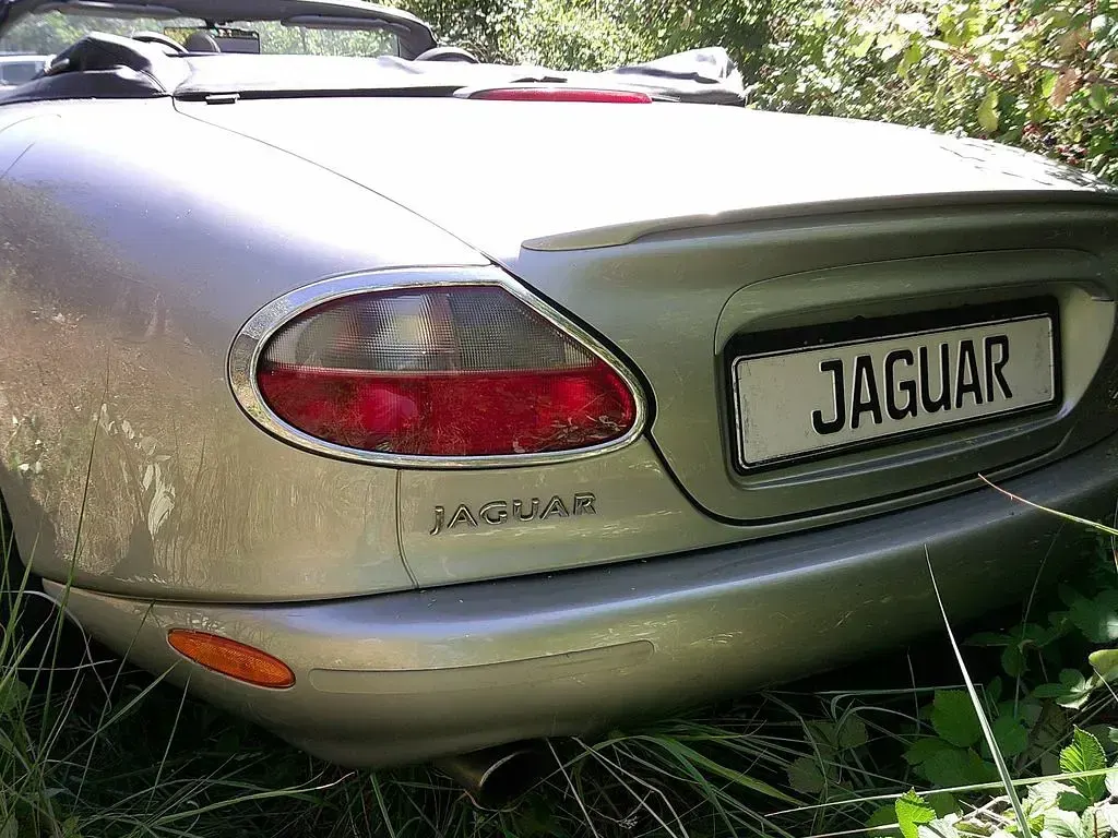 Gebraucht Jaguar XKR 363 PS (266 kW) 1999 Silber Cabrio