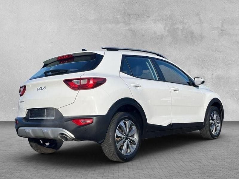 Gebraucht Kia Stonic Vision 84 PS (61 kW) 2022 Weiß SUV