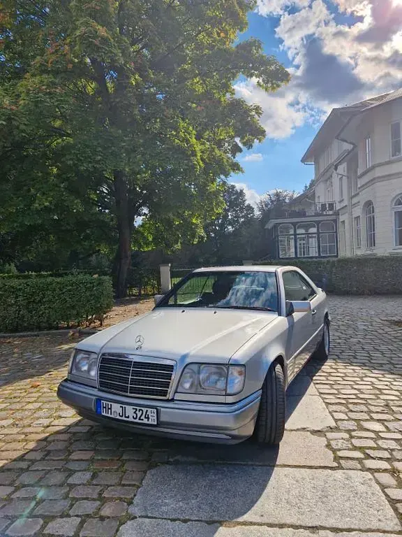 Gebraucht Mercedes E320 220 PS (161 kW) 1995 Silber Coupé