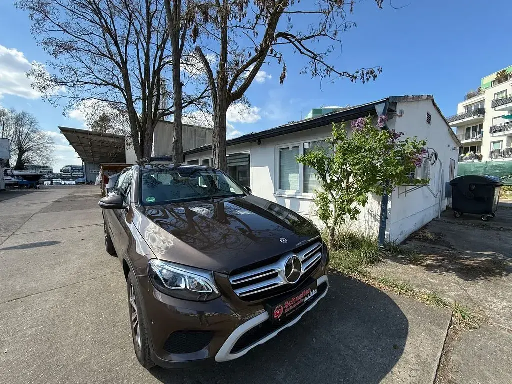 Gebraucht Mercedes GLC250 211 PS (155 kW) 2018 Braun SUV