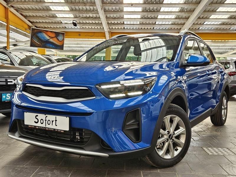 Blau Neu 2025 Kia Stonic SUV | 22.790 € (Guter Preis) - Bild 1/3