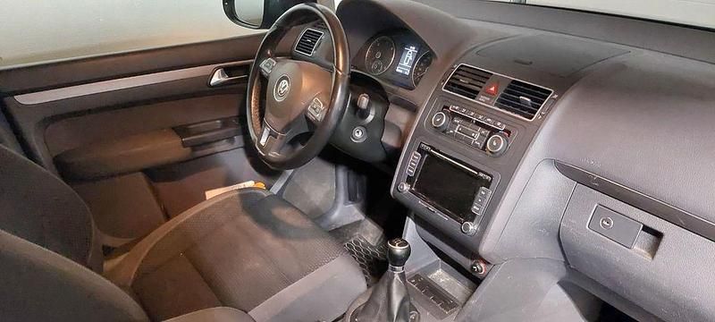 Gebraucht VW Touran 140 PS (102 kW) 2012 Grau Van / Kleinbus