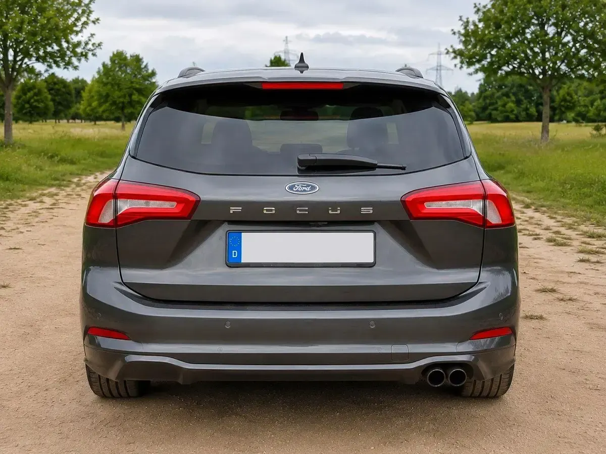 Gebraucht Ford Focus ST-Line 150 PS (110 kW) 2019 Grau Kombi